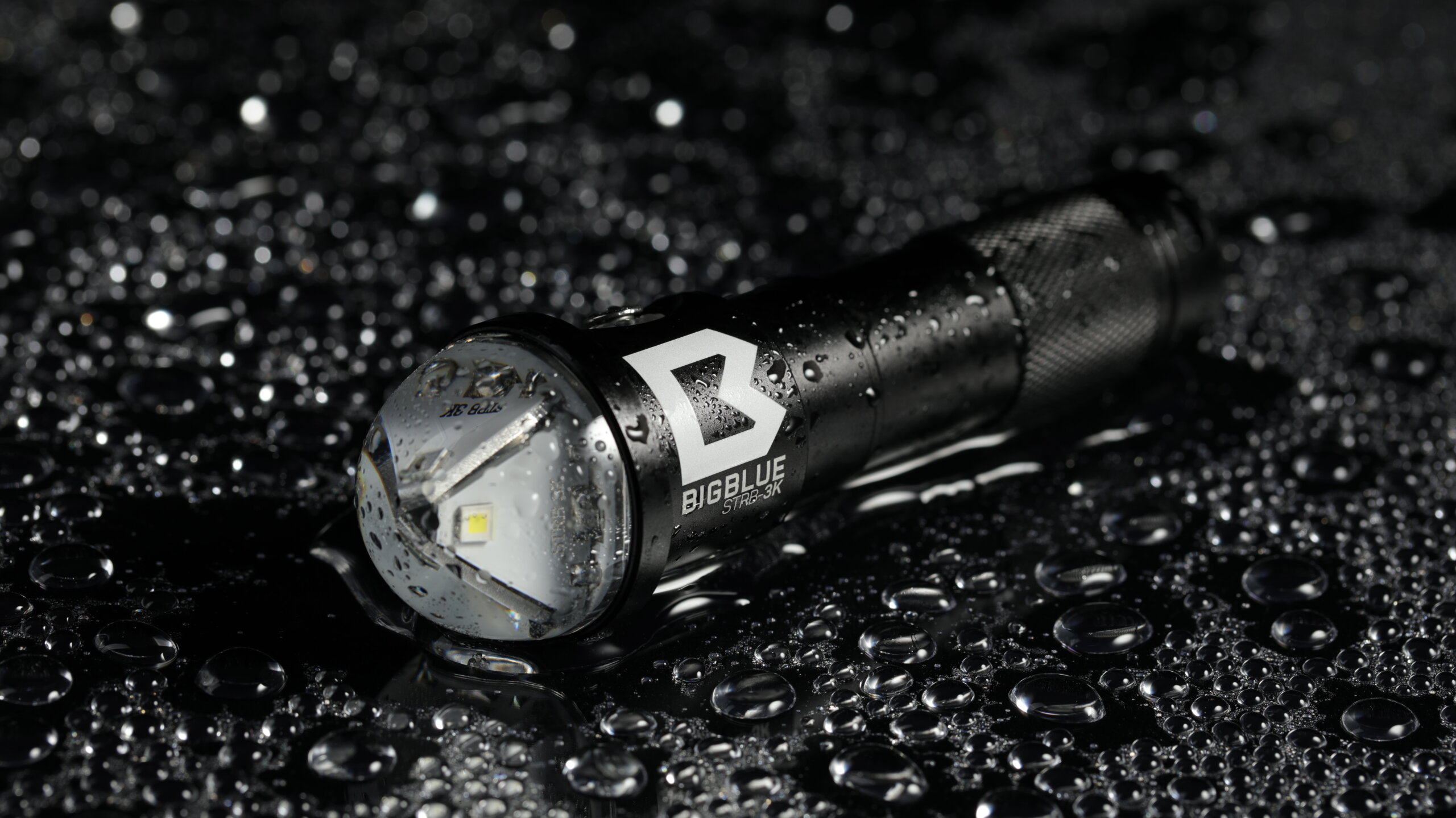 Bigblue 1500 Lumen Strobe with RGB